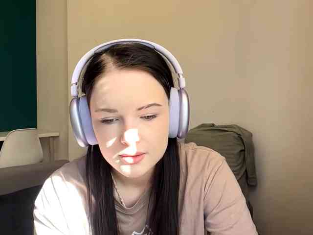 DaynaHosler webcam