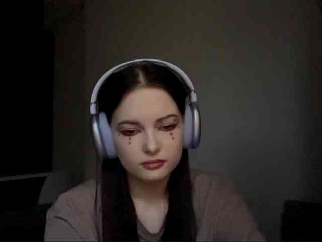 DaynaHosler webcam