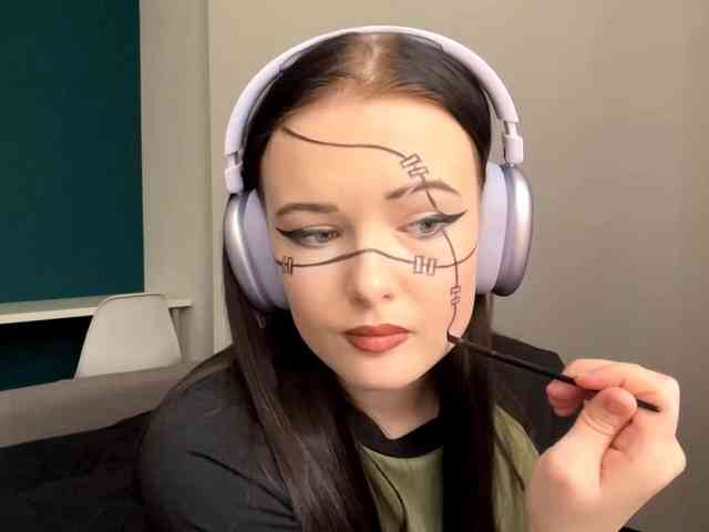 DaynaHosler webcam