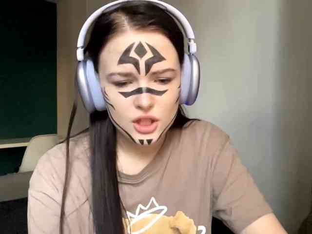 DaynaHosler webcam