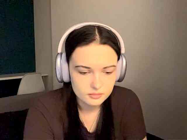 DaynaHosler webcam
