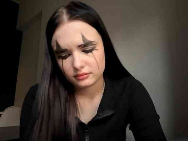 Modèle: DaynaHosler