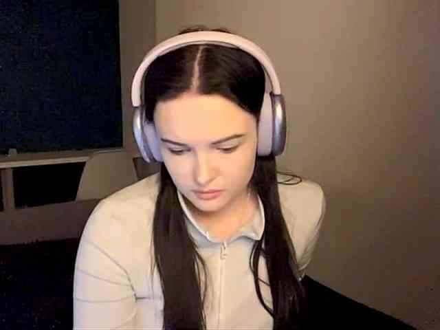 DaynaHosler webcam
