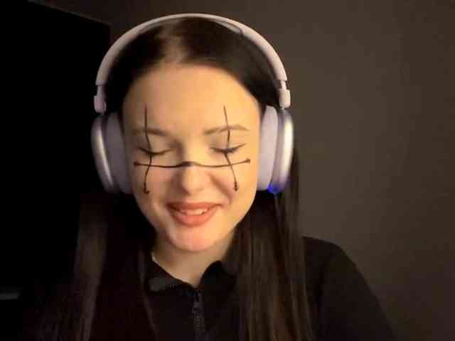 DaynaHosler webcam