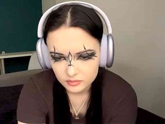 DaynaHosler webcam