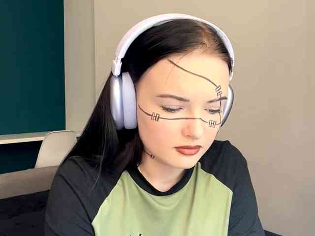 Modèle: DaynaHosler