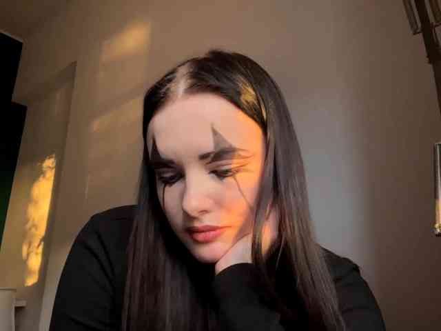 Modèle: DaynaHosler