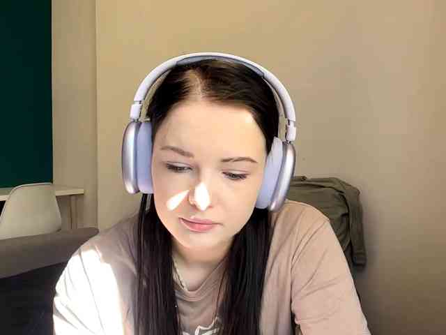 DaynaHosler webcam