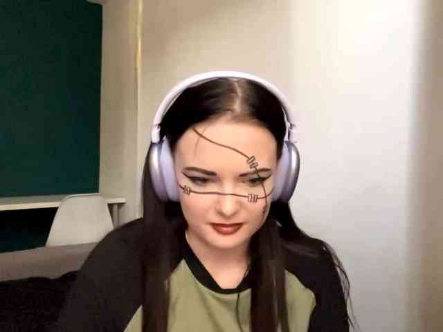 Modèle: DaynaHosler