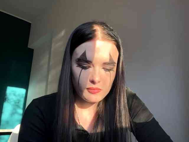 Modèle: DaynaHosler