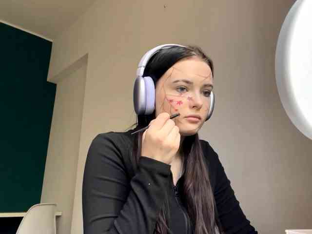 Modèle: DaynaHosler