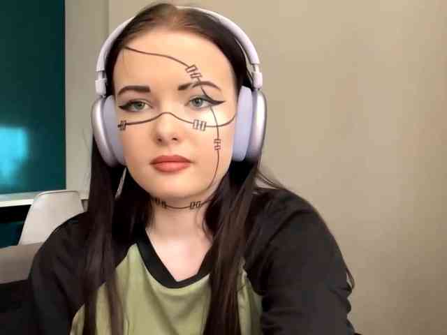 Modèle: DaynaHosler