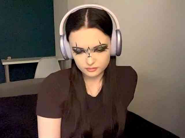 DaynaHosler webcam