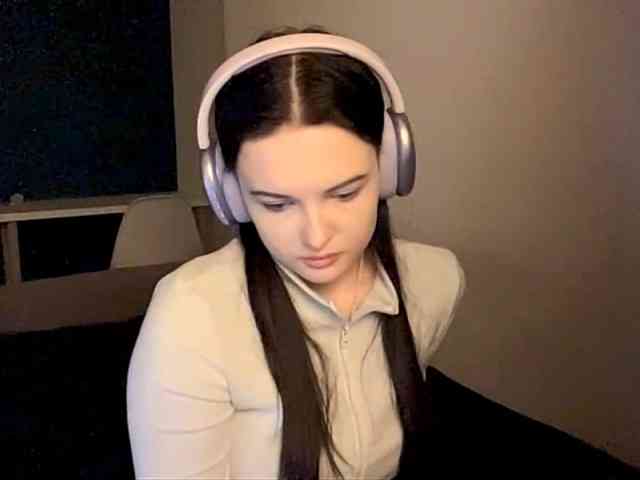 DaynaHosler webcam