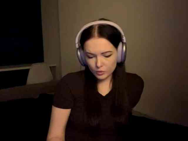 DaynaHosler webcam