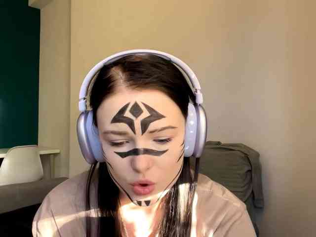 DaynaHosler webcam