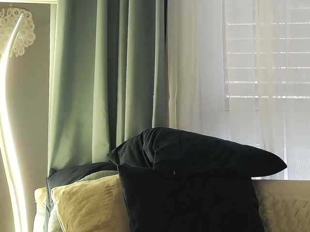 OrianaWade live cam on BongaCams