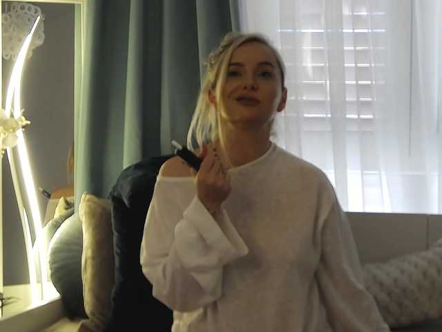 OrianaWade live webcam show