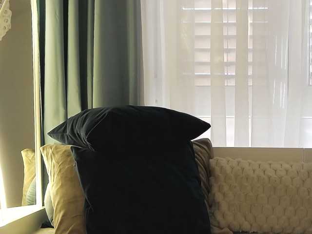 OrianaWade, en directo ahora en BongaCams