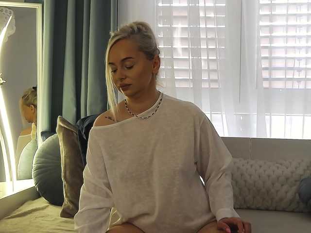 OrianaWade live webcam show