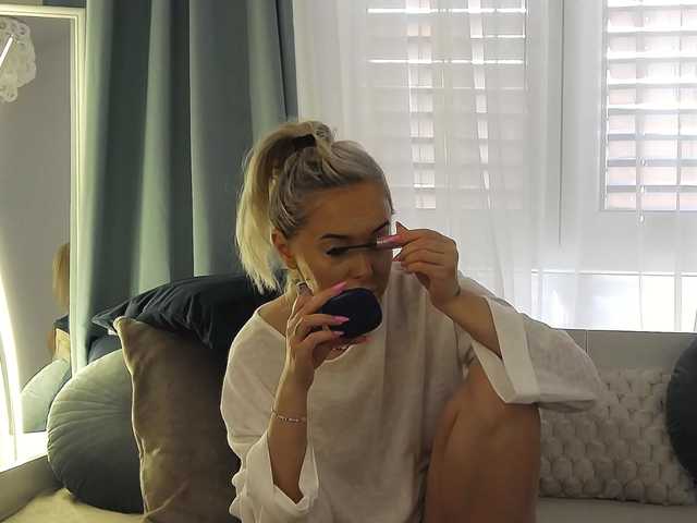 OrianaWade live webcam show
