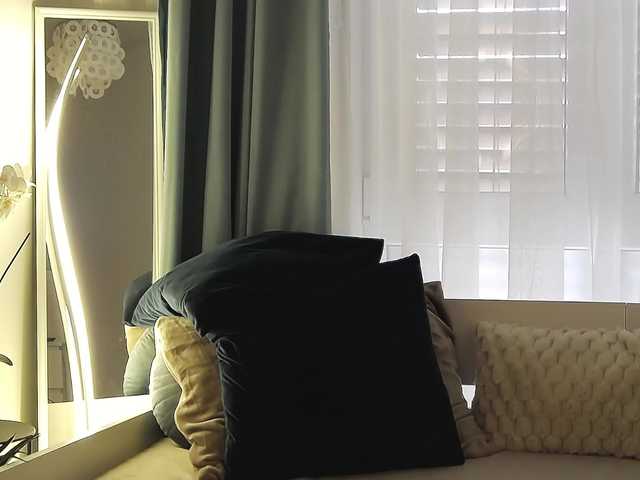 OrianaWade live cam on BongaCams