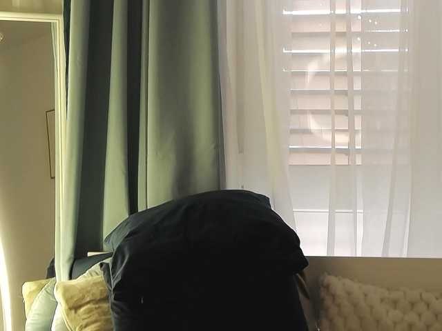 OrianaWade live cam on BongaCams