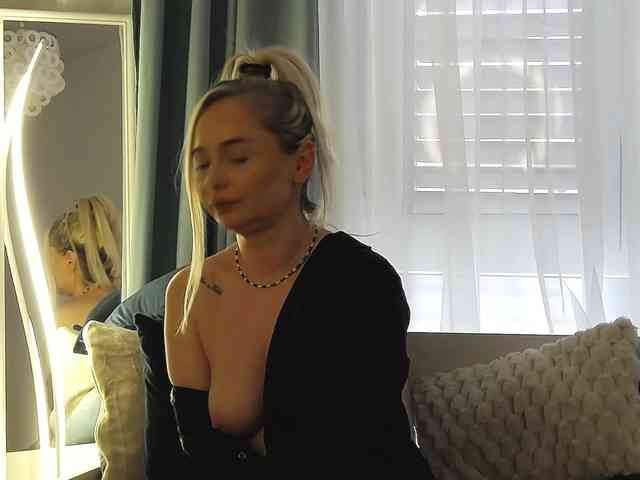 OrianaWade webcam
