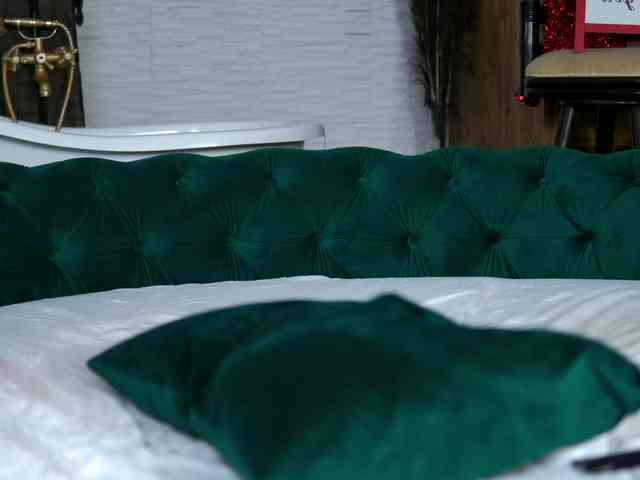 HailyeMilf webcam