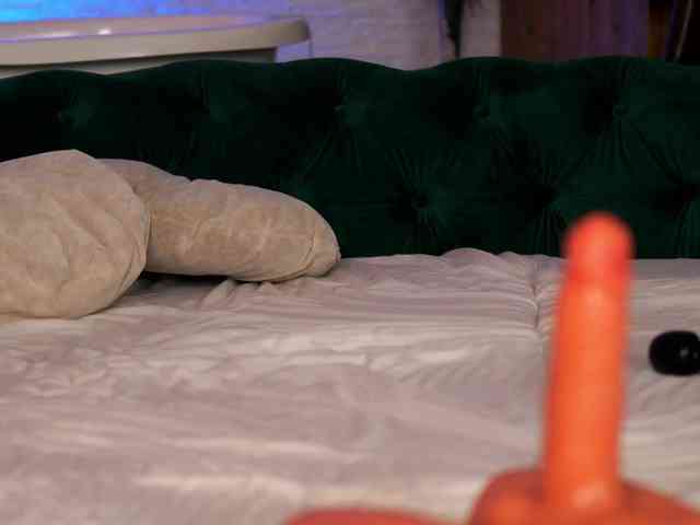 HailyeMilf webcam
