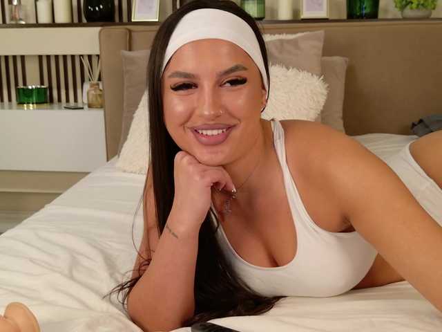 LaurenWade live cam on BongaCams