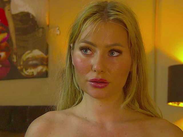 MisshaNight live cam