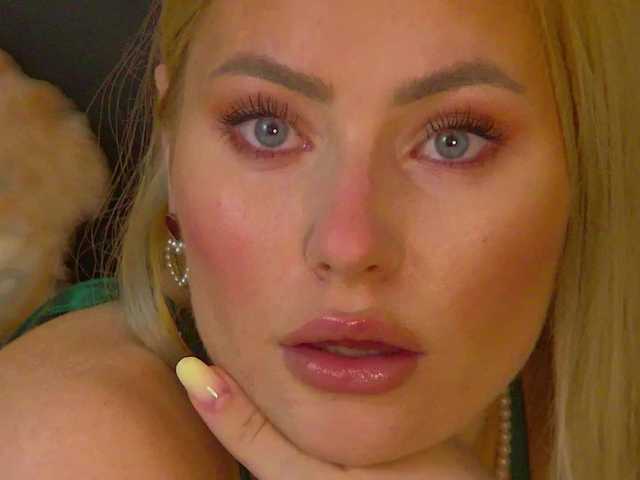 MisshaNight live cam on BongaCams