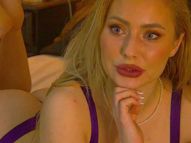MisshaNight live cam on BongaCams