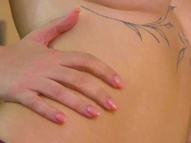MisshaNight live webcam show