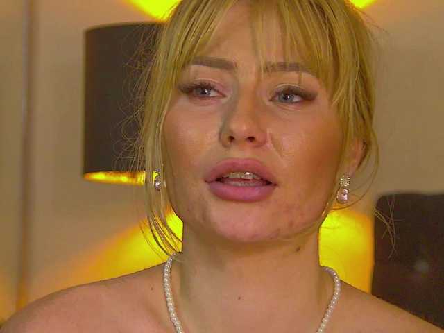MisshaNight live webcam show