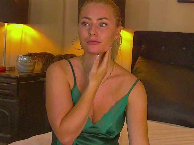 MisshaNight live cam on BongaCams