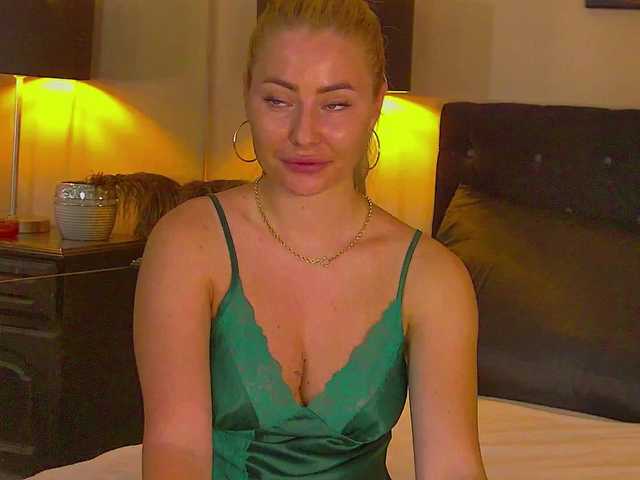 MisshaNight live cam on BongaCams