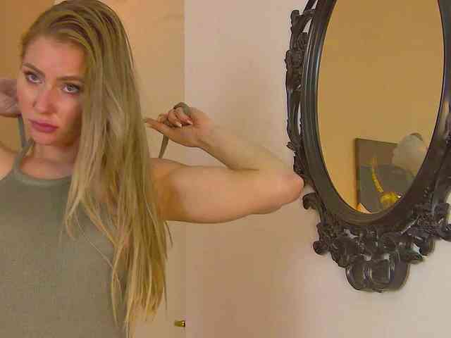 MisshaNight webcam