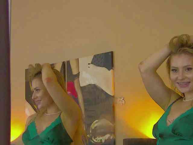 MisshaNight webcam