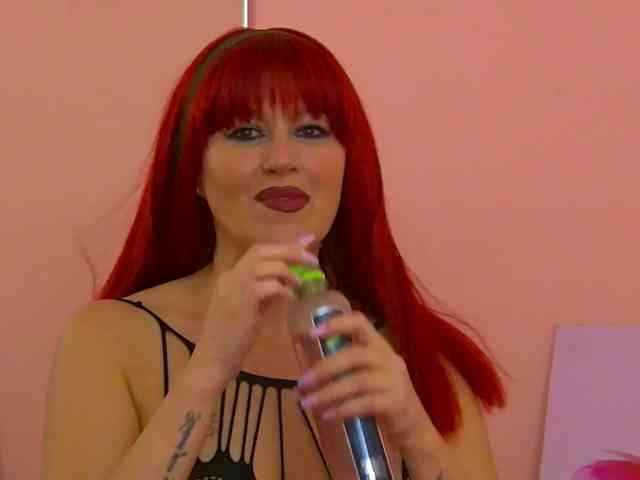 JadeRoyce webcam