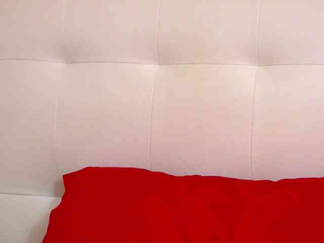 JadeRoyce webcam