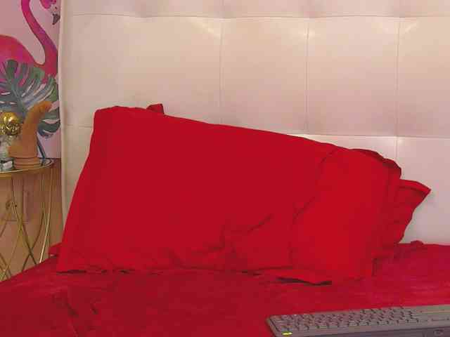 JadeRoyce webcam