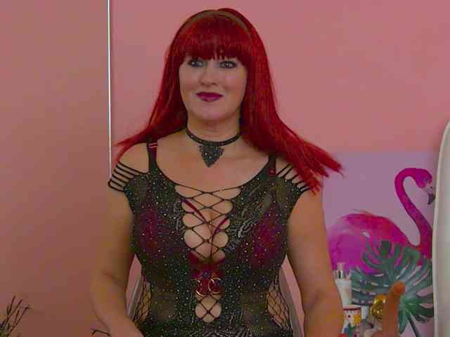JadeRoyce live female cam on bongacams