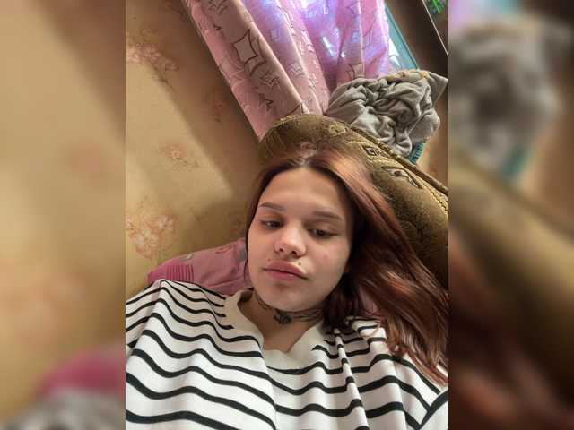 Alisa76 live cam