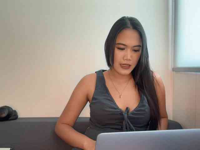 ItsKate0420 webcam