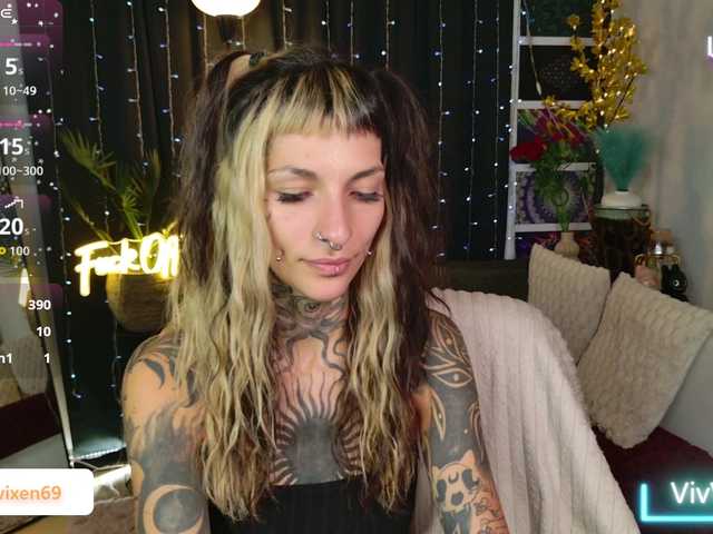VivVixen live cam on BongaCams