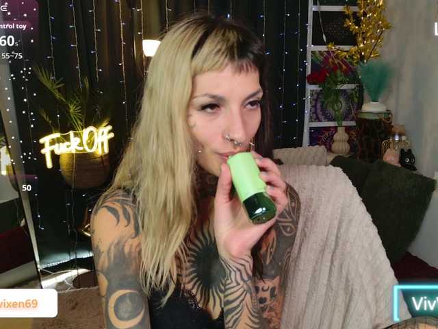VivVixen live cam on BongaCams