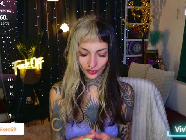 VivVixen live cam on BongaCams