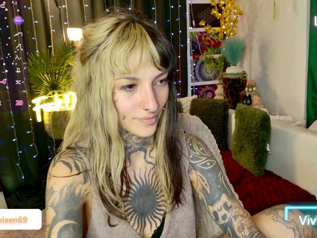 VivVixen live cam on BongaCams